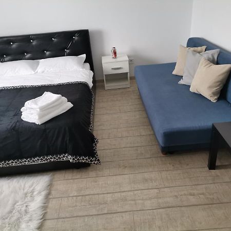 Cazare Apartament Rasnov Appartamento Esterno foto